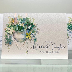 Um lindo cartão de aniversário para sua filha, cartão de aniversário feito à mão para sua filha, flores em aquarela decoradas à mão com flores e pedras preciosas 3D