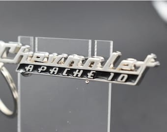 Chevrolet Apache 10 emblem keychain- 45