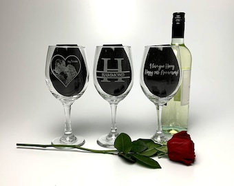 Etched Wine Glass, Personalized wine glass, Anniversary Gift, Wedding Gift, Engraved Wine Glass, Christmas Gift, Gift for Her, Couples gift