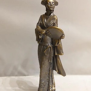 Japanese Geisha Sculpture | Antique Asian Lady Figurine | | Housewarming Gift | Gift For Friends