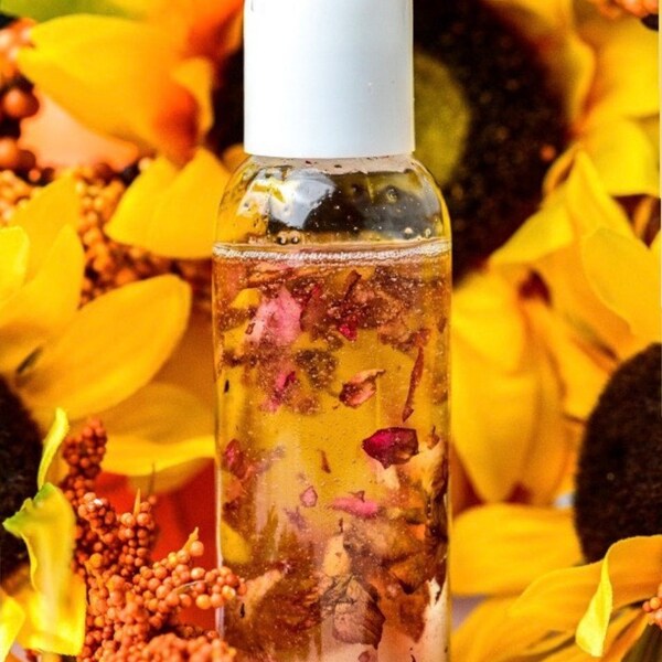 Rose pedal body Oil, holiday skin care, natural skin care , body oil, vegan , sooth skin oil, silky ,