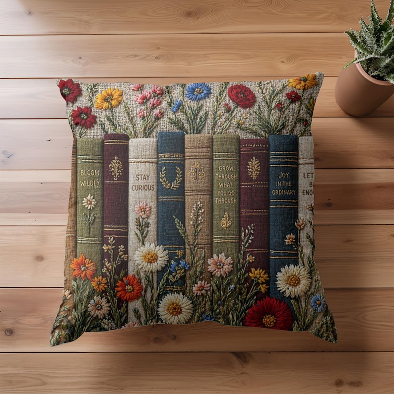 Funda de almohada floral con diseño de libro vintage, cojín decorativo estilo cottagecore, cojín de decoración literaria, regalo botánico para amantes de los libros, almohada rústica de granja. imagen 10