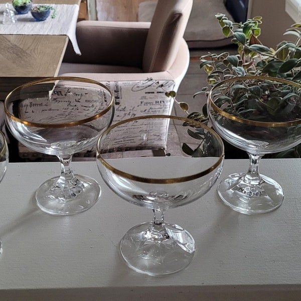 VINTAGE (2) Gold Rim Champagne / Sherbert Glasses