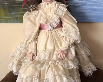 Rare VT LE Porcelain Doll “Genevieve” By Sandie, #25/250, 1992,  25 in