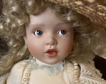 Vintage LE Hamilton Collection By Helen Kish porcelain doll “Ashley”#4792A, 1991