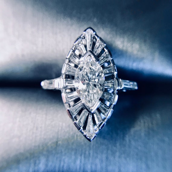 1.96 ct Vintage Marquise cut H SI1 Diamond Certif… - image 4