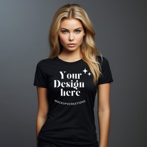 Zwarte Bella Canva 3001 tshirt mockup, blonde vrouw shirt mockup