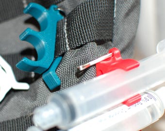 10mL Syringe Snap Holder for 2 flushes, syringes, meds, peptides. Great for nurses, paramedics, healthcare. Keychain & Universal Clip