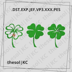 Può includere: Tre trifogli verdi ricamati con steli sono visualizzati su uno sfondo grigio chiaro. Il testo in alto recita '.DST.EXP.JEF.VP3.XXX.PES'. Il testo in basso recita 'thesol|KC'.