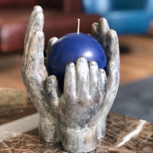 Hand in Hand Sculpture: Elegant Home Decor Figurine