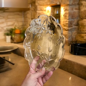 Mikasa Garden Terrace Platter - Elegant Serving Dish for Dining and Entertaining