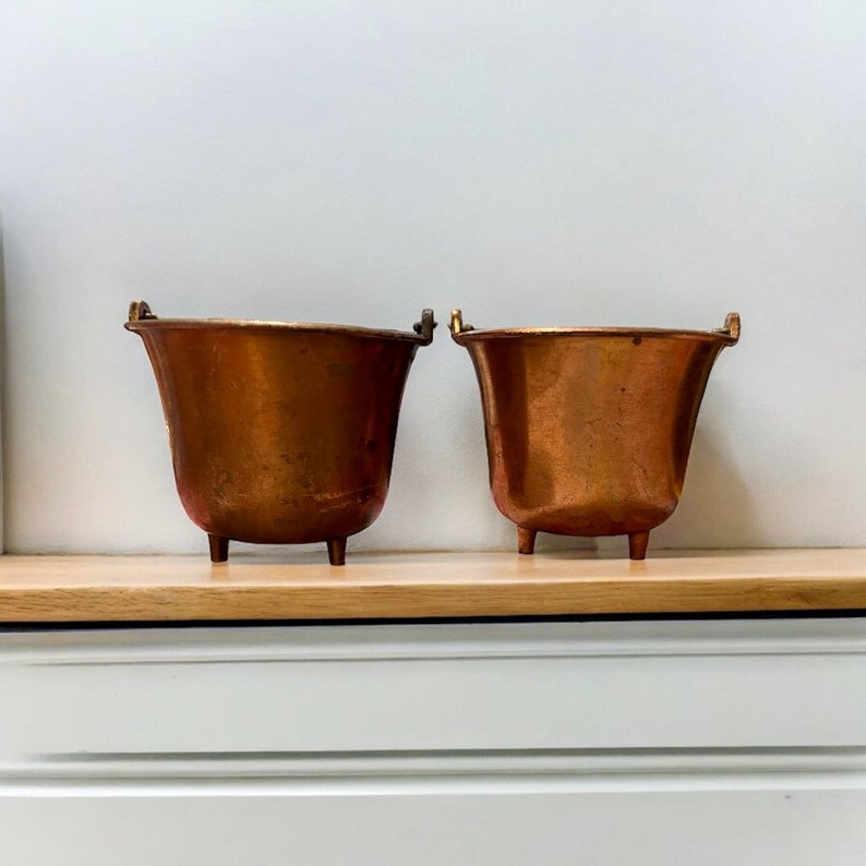 Set of 2 Handcrafted Legged Copper Mini Cauldrons Rustic Planters for Home Decor zdjęcie 9