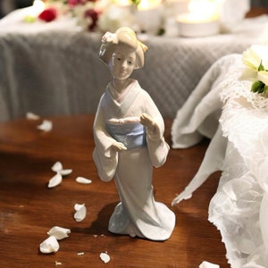 Vintage KPM Porcelain Figurine - Japanese Geisha Girl Missing Parasol