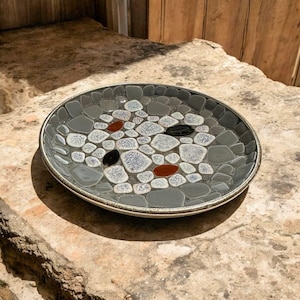 Piatto in mosaico di ceramica vintage: vassoio raccoglitutto MCM, sottopiatto per piante