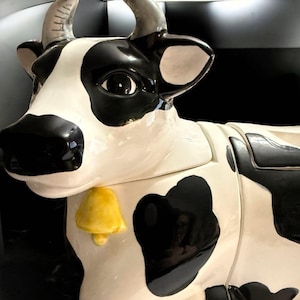 Vintage Ceramic Cow Canister Set: Farmhouse Kitchen Storage Jars
