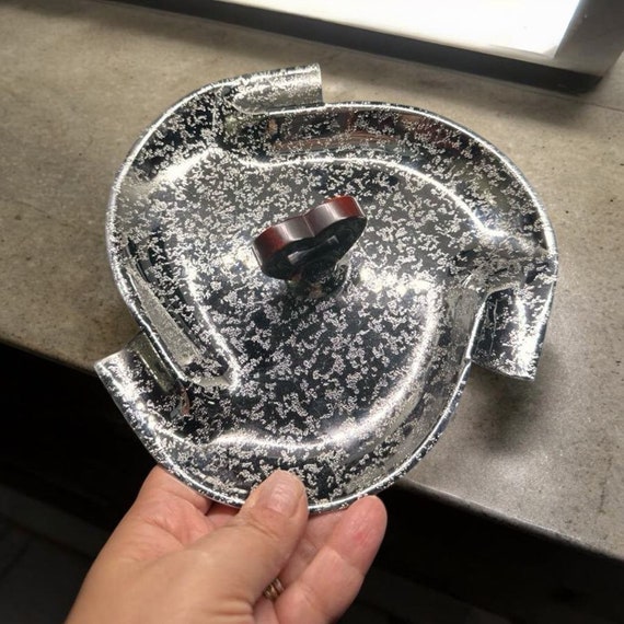 Glo-Hill クローム & ベークライト 灰皿 - 希少なヴィンテージ カナダ