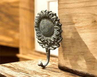 Vintage Aluminium Guss Aluminium Sonnenblumen Haken, Silber Metall Wandhaken, Rustikale Handtuch oder Hut Kleiderhaken, Bauernhaus Dekor