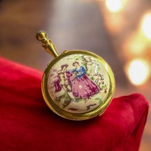 Vintage Fragonard umwerbendes Paar Reise-Aschenbecher Silent Butler Goldvergoldete Rokoko Schmuckbox