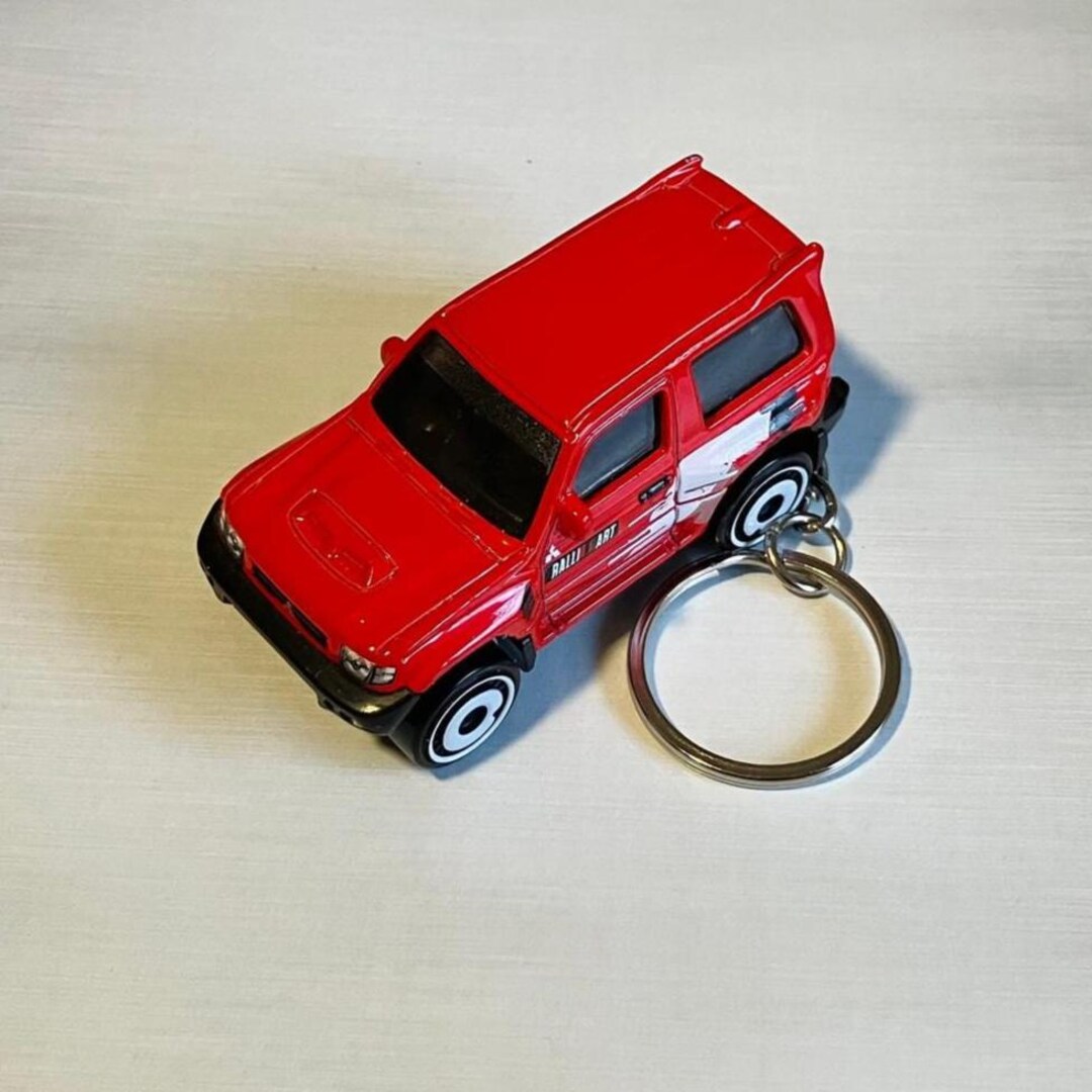 Defect Keychain DEFECT Mitsubishi Pajero Keychain Car Custom Collectible Hot Wheels ...