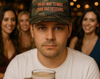 Gorra de camionero con bordado de camuflaje, "Voy a tomar malas decisiones", camuflaje divertido, snapback bordado en blanco o naranja, ¡a la fiesta!"