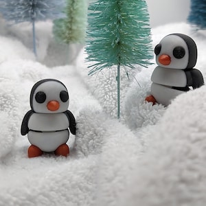 Baby Penguin, 3D Printed Articulated Flexible Fidget Toy Sensory Pet Cute 3D Print Mini Gift Idea, Christmas Fidget, Perfect for Stockings