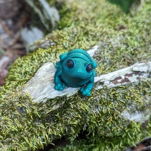 Baby Frog, 3D Printed Articulated Flexible Fidget Toy Sensory Pet Cute 3D Print Mini Gift Idea