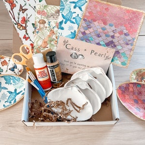 Decoupage Clam Shell Kit, DIY Kit Gift, Crafting, Beach Gift, Beach Craft, Party Craft Kit, Clam Shell Ring Dish, Jewelry Dish,Trinket Dish