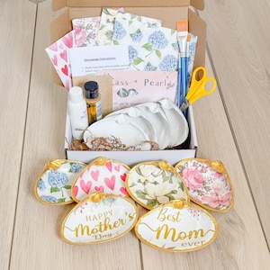 Mother&#39;s Day Decoupage Clam Shell Kit: DIY Crafting Gift