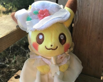 Photo Perfect Spring Themed Pikachu Plush Keychain
