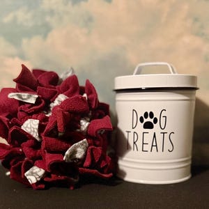 Snuffle Ball – Interactive Enrichment Toy for Dogs, Cats and Small Pets | Unique Gift for Pet Lovers