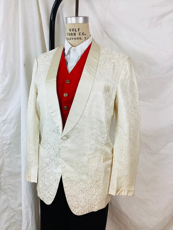 Vintage 1950s WHITE BROCADE TUXEDO Jacket / Black… - image 8