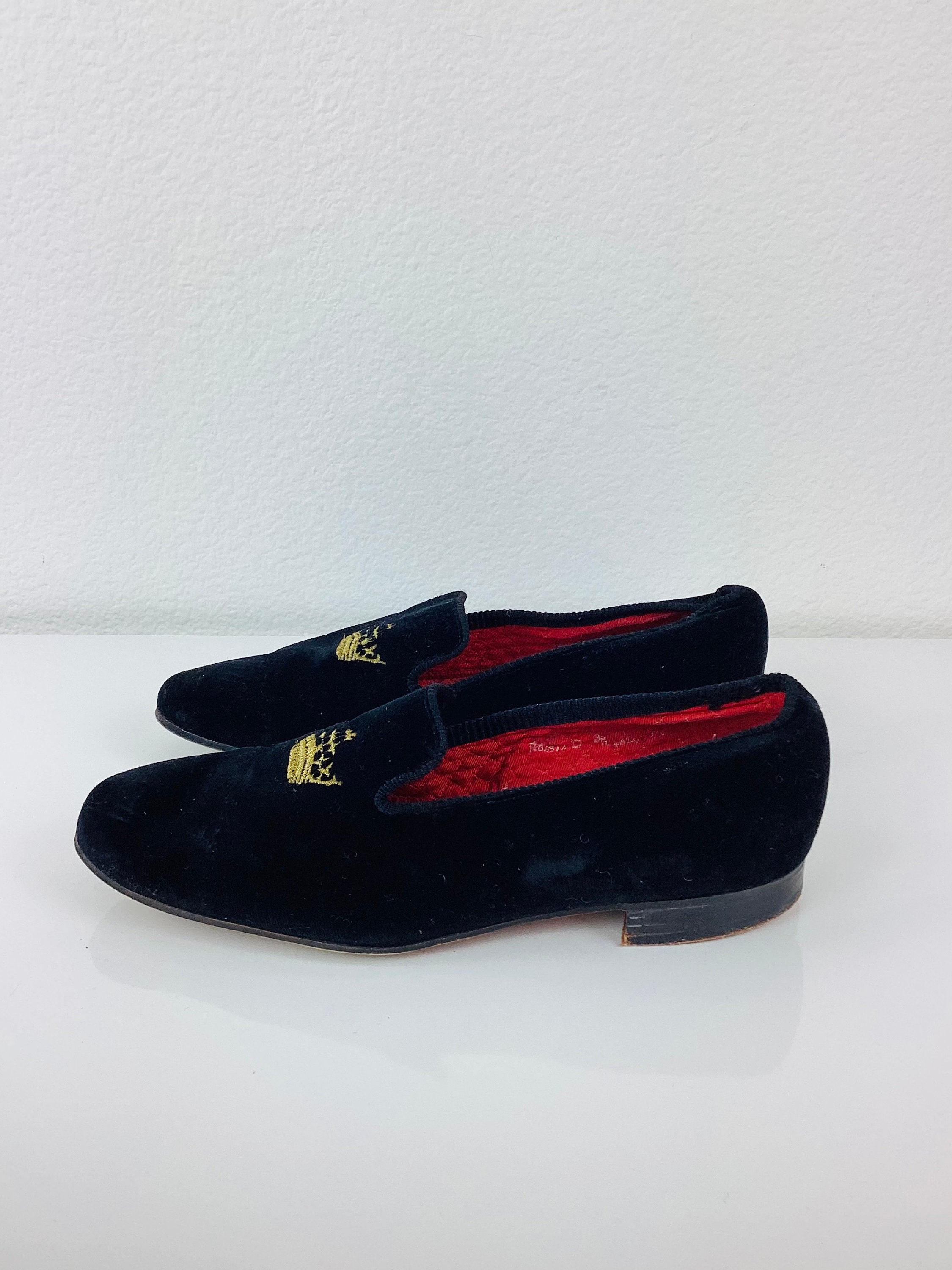 Sulka Black Velvet English Slippers w/ Crown Bullion Crest Size UK 8 D US 8.5 D Lion Rampant Black Velvet | Crockett & Jones – Crockett  main image 4