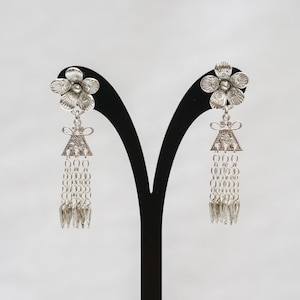 Silver Flower Phiaj with Dangle Stud Earrings