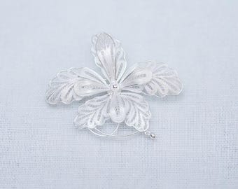 Luxury White Silver Round Pikun and Big Flower Brooches for Ladies, Silver Pins, Silver Clips