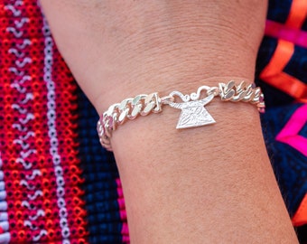 Silver Cuban Chain Link Bracelet with Phiaj Pendant (Soul Lock Pendant)