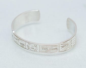 Original Hmong or Miao Handmade Silver Bangle