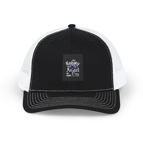 Stylish Snapback Trucker Cap for Everyday Wear, Casual Hat for Men & Women, Great for Outdoor Activities, Ideal Gift for Weddings, [...]