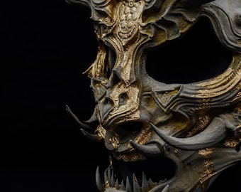 Handcrafted Oni Cosplay Mask – Wearable Art with Rust Effect – Unique Gift for Cosplayers – Decorative Collectible Unisex Mask