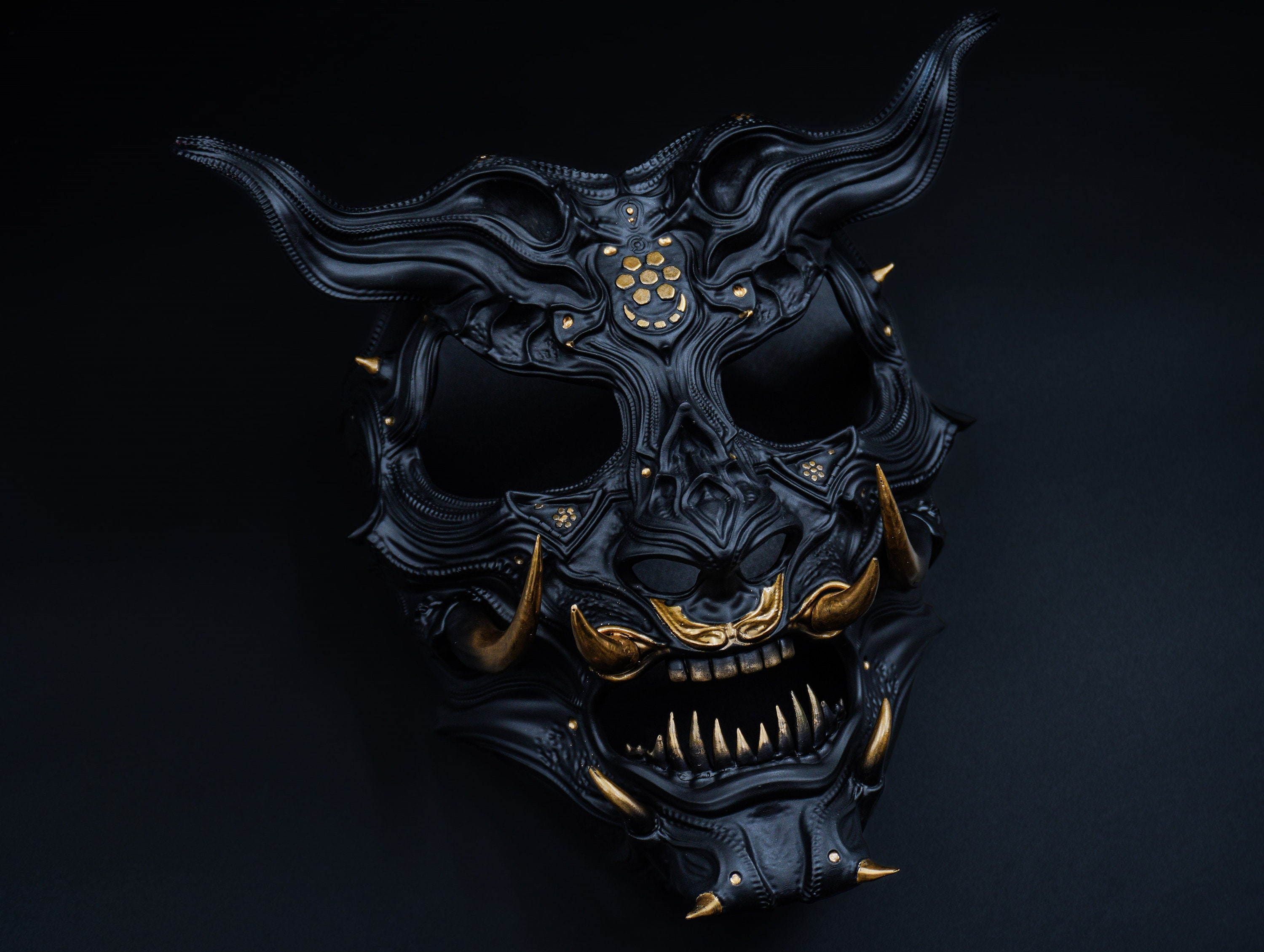 Gouden oni-masker, Hannya-masker, Japanse kunst, cosplaymasker, handgeschilderd masker, demonenmasker
