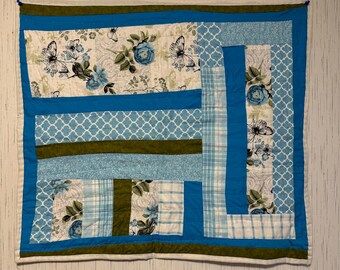 Handcrafted Cotton Wall Hanging Quilt, Tapestry (26x28)