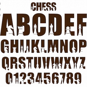 Puede incluir: Alfabeto marrón con piezas de ajedrez blancas dentro de cada letra. Las letras son A-Z y los números 0-9. La palabra "CHESS" está en la parte superior de la imagen.