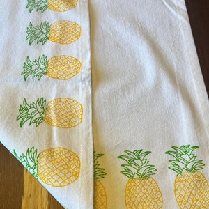 Pineapple print, flour sack tea towel, eco-friendly kitchen towel, 100% cotton,block print towel, housewarming gift, hand printed,dish towel