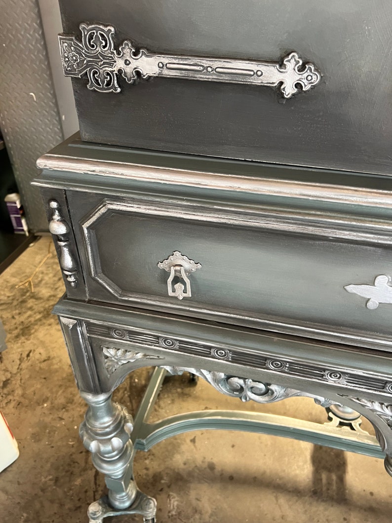 Hand painted buffet cabinet zdjęcie 2