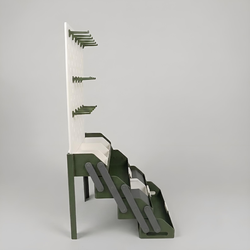 Side view of the foldable keychain display for handmade products and keychains