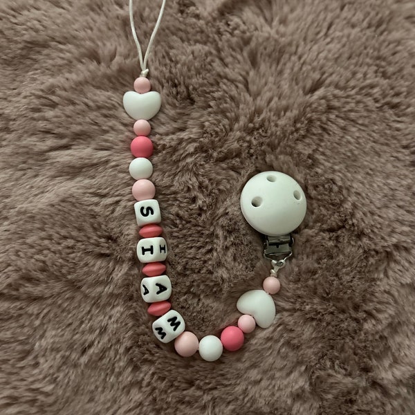 Personalisierter Schnullerclip-Herz für Mädchen aus 100 % Silikon für Ihre Babys und Kinder, anpassungsfähiges MAM, ideales Geschenk für Mädchen und Jungen