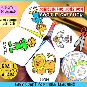 Puede incluir: Un atrapa-sueños de papel blanco con ilustraciones de Daniel, un león, un ángel y un rey. El texto "Daniel en el foso de los leones" y "Manualidades fáciles para el aprendizaje bíblico" son visibles. Incluye descarga digital.