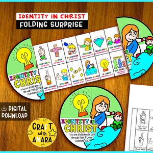 Puede incluir: Un proyecto de manualidades plegable y colorido con el texto "IDENTITY IN CHRIST FOLDING SURPRISE". El diseño presenta ilustraciones de personas, una bombilla y palabras inspiradoras. Las palabras "DIGITAL DOWNLOAD" también son visibles.