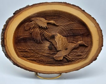 3D Laser Engraved Duck Basswood Round with Bark For Home, Cabin or Lake House Unique Hunting  Decor Gift for Him Dad Grandpa Father's Day