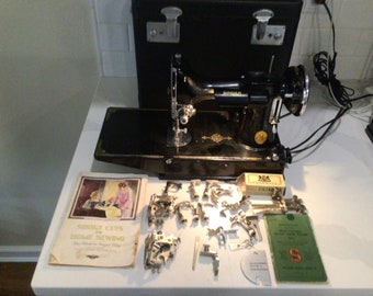 Vintage Singer Featherweight 221-1 Sewing Machine Case & Accessories-AF252935