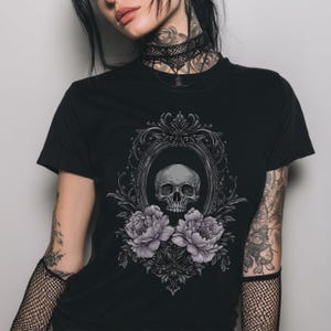 Victorian Skull Fitted Graphic T-Shirt, Y2K Pastel Goth Shirt, Emo Whimsigoth Clothing, Coquette Gothic Clothes, Witchy Goth Gift For Her Bild 3